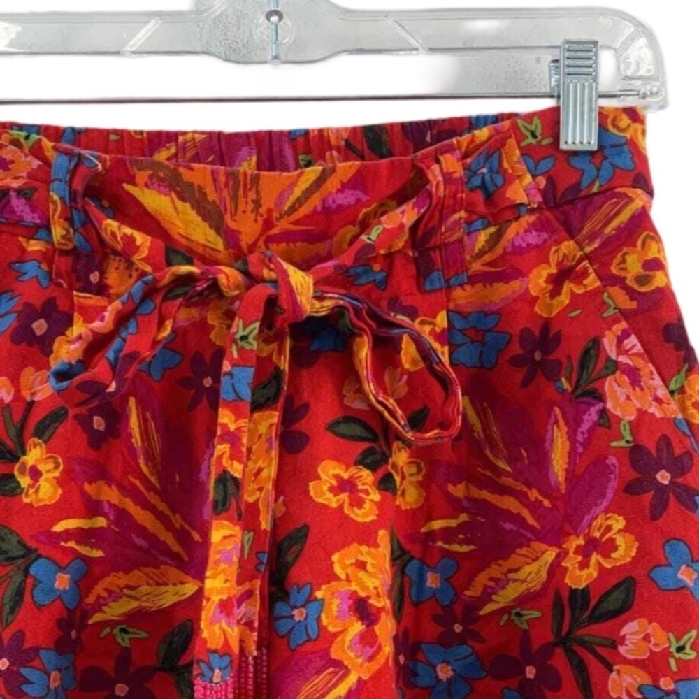 C&C California Tropical Floral Red Orange Linen Blend Belted Shorts NWOT Size 4 - Picture 3 of 9